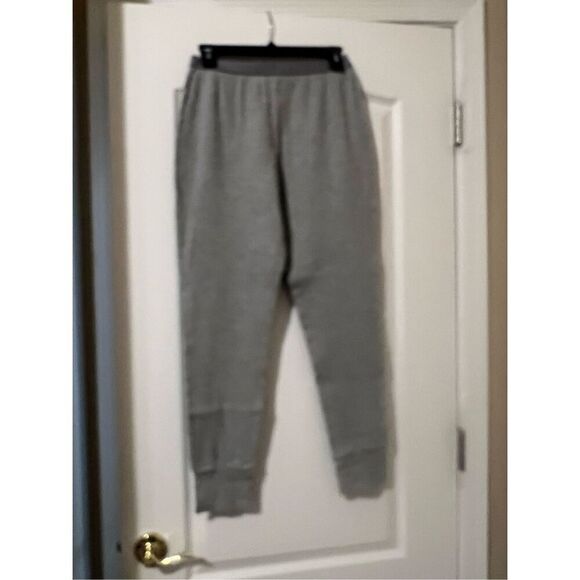 Victoria's Secret gray leggings, thermal look - Picture 1 of 5